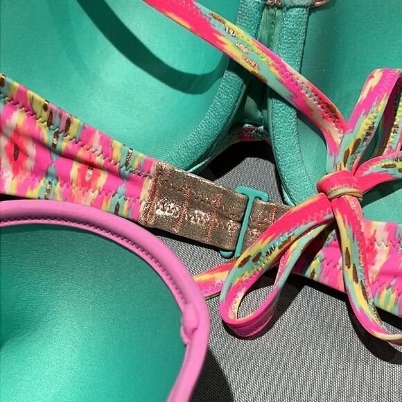 LOT of  Bikini Tops 38C & 36C D24 - Picture 9 of 10